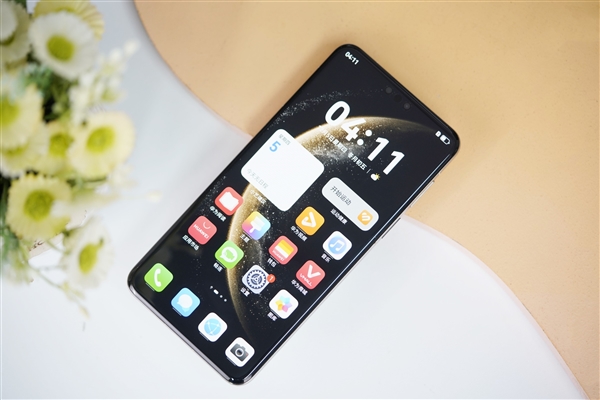 你买苹果还是华为!3000元+的Mate 70新版呼之欲出 搭降频麒麟芯等