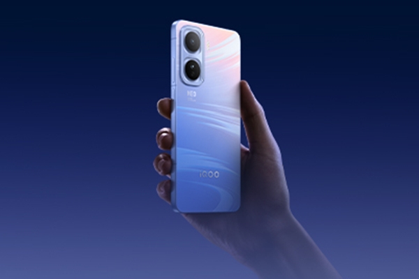 iQOO Neo11搭载2K 144Hz珠峰屏：同档最贵