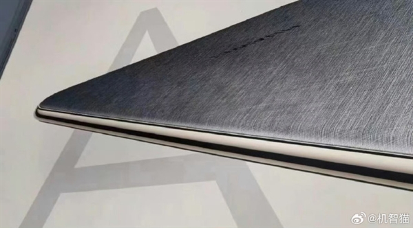 马上见!华为Mate70 Air这外形你觉得如何 机身薄到没朋友