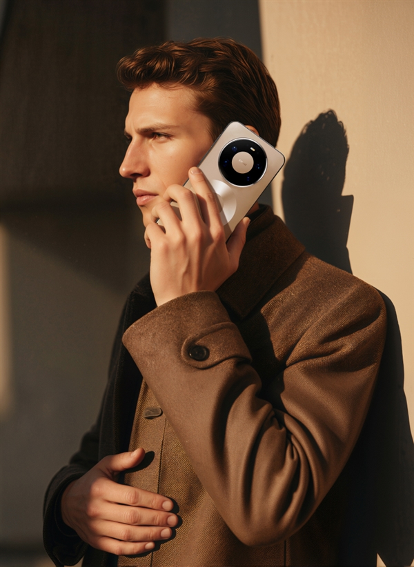 华为Mate 80系列官图来了:全新双环设计 史上最美Mate