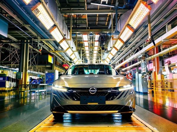 燃油家轿之王！全新日产轩逸量产下线：颜值大改、动力不变